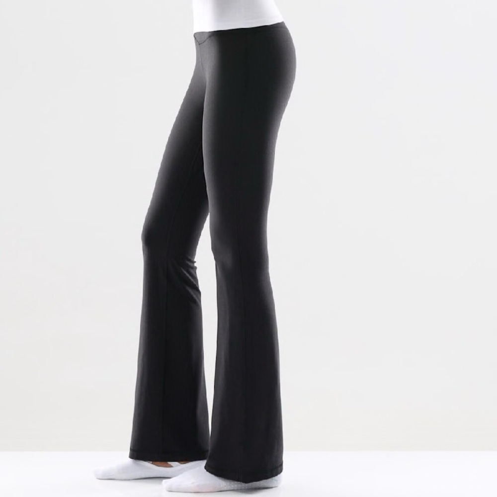 Aritzia Wilfred flare stretch pants